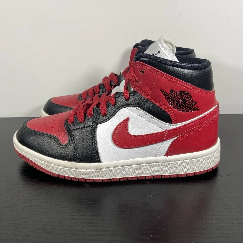 Women's Nike Air Jordan‎ 1 Mid Alternate Bred Toe BQ6472-079 Size 5